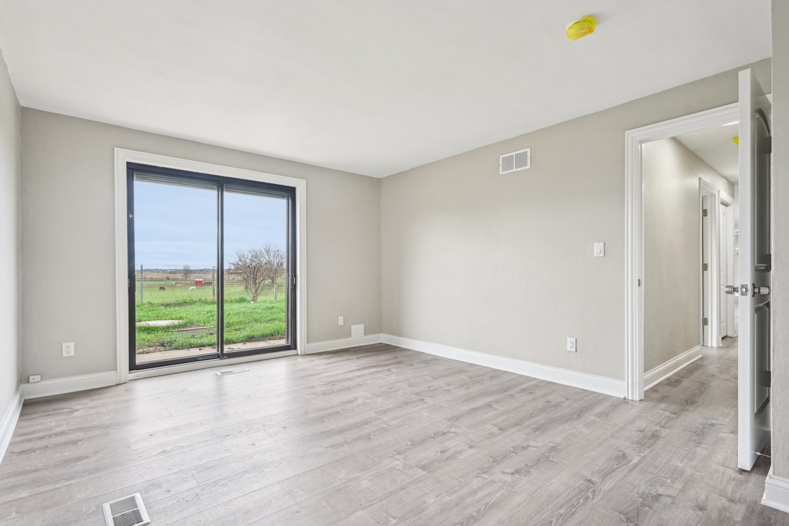 1406 Busse Road