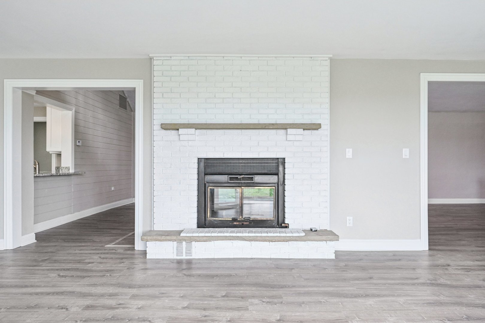 1406 Busse Road
