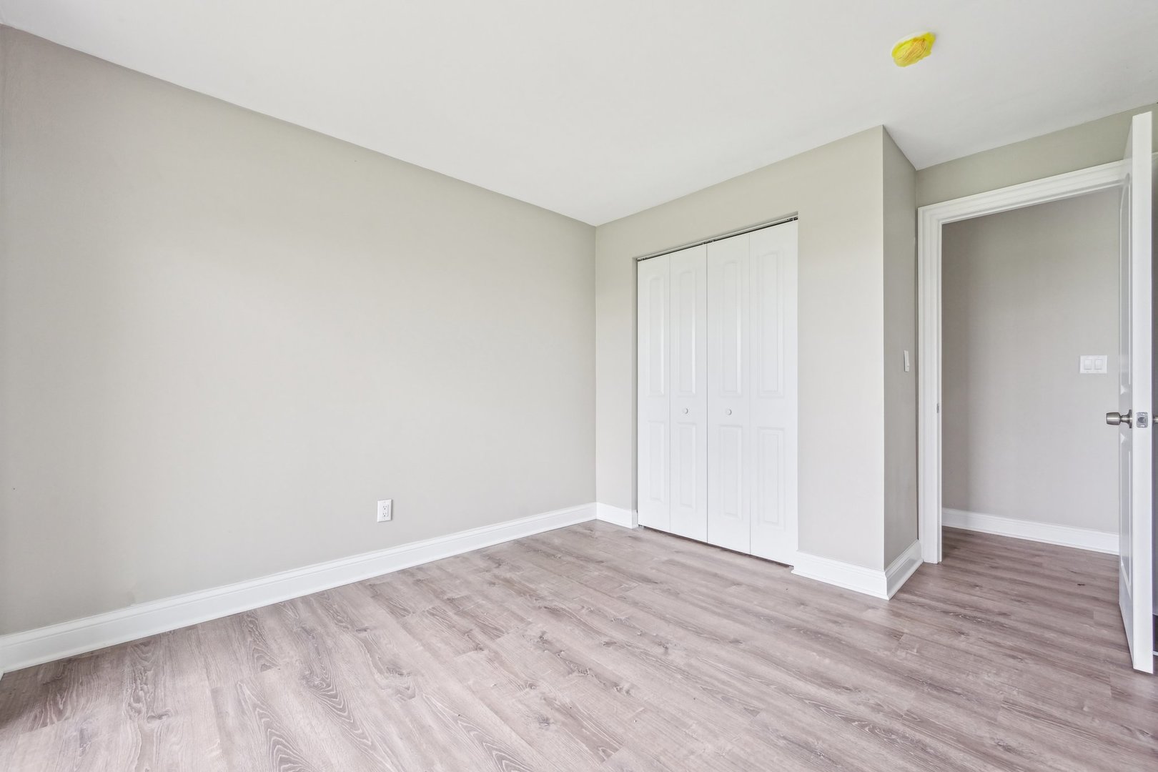 1406 Busse Road