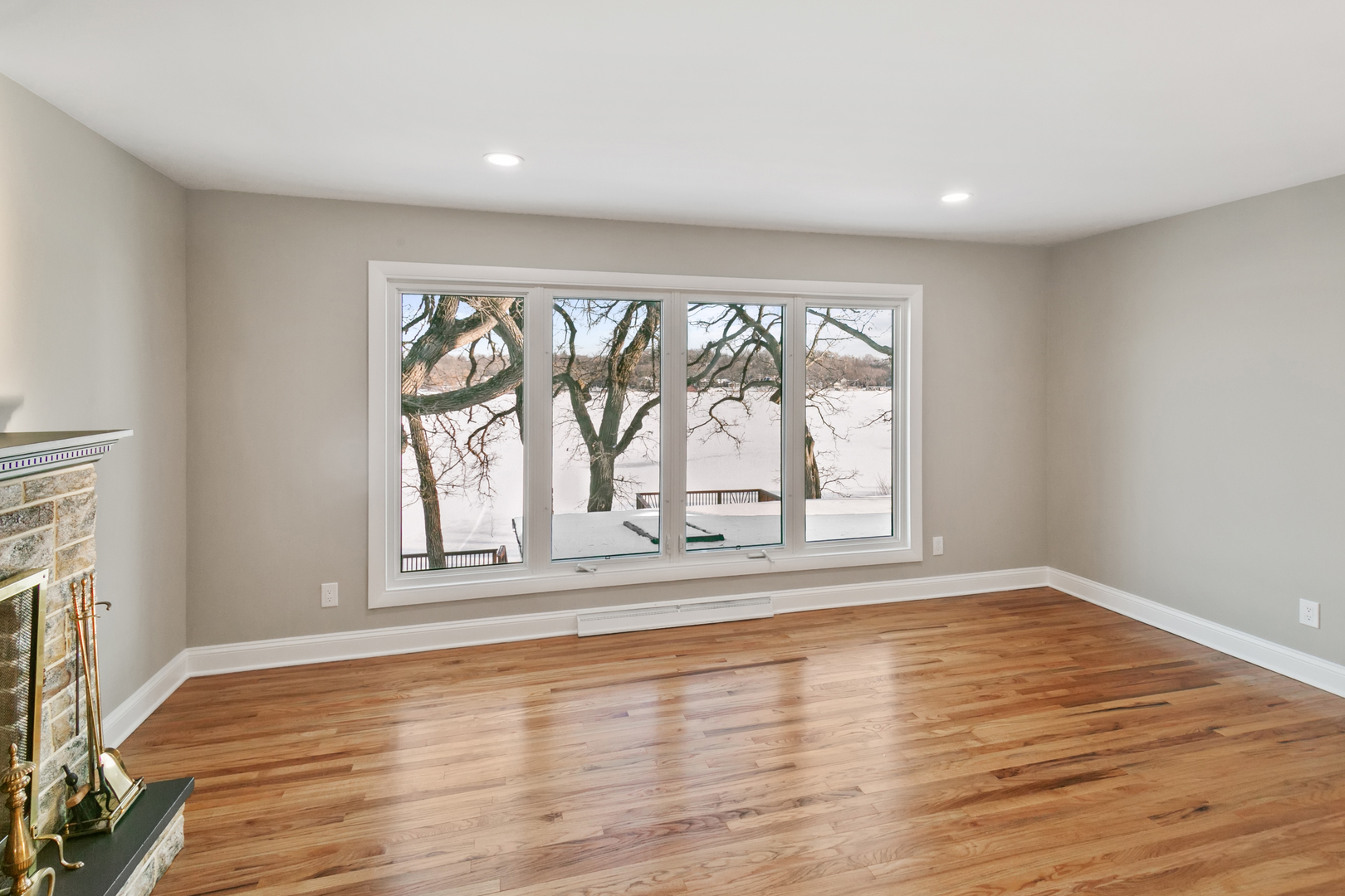 3312 W Lake Shore Drive