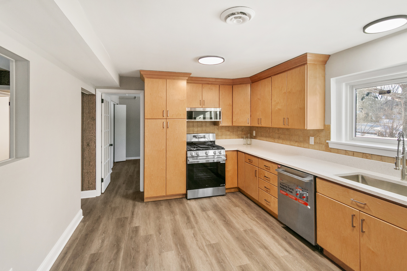 3312 W Lake Shore Drive