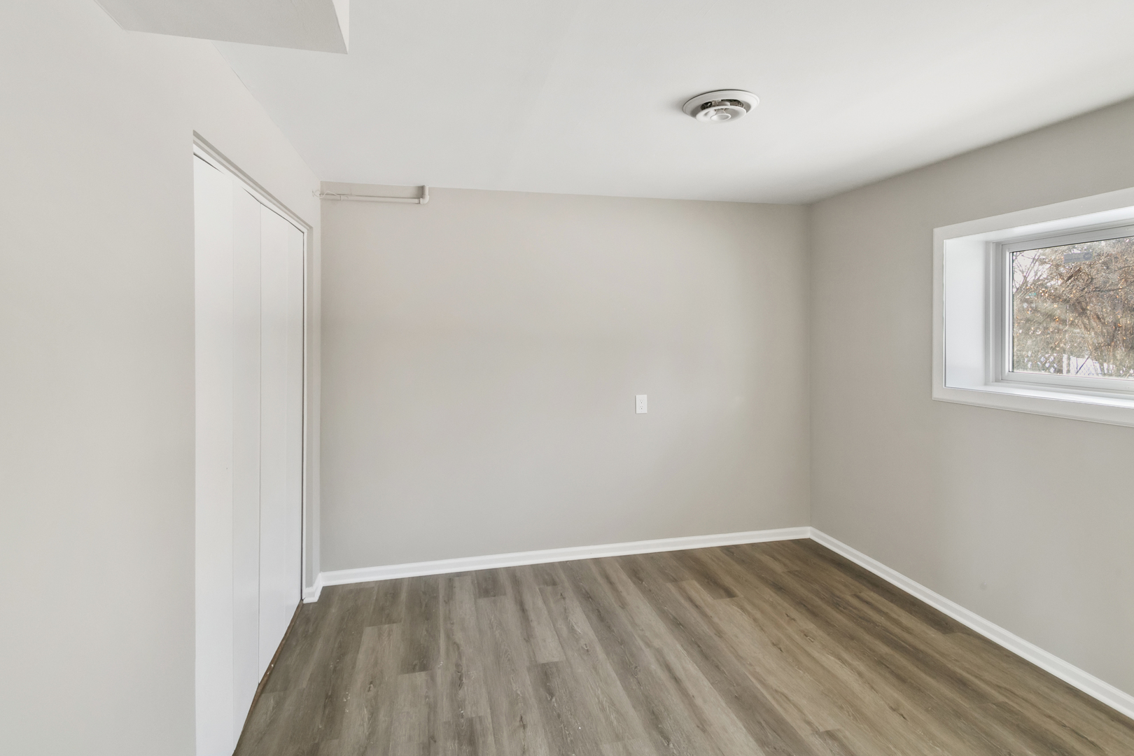 3312 W Lake Shore Drive