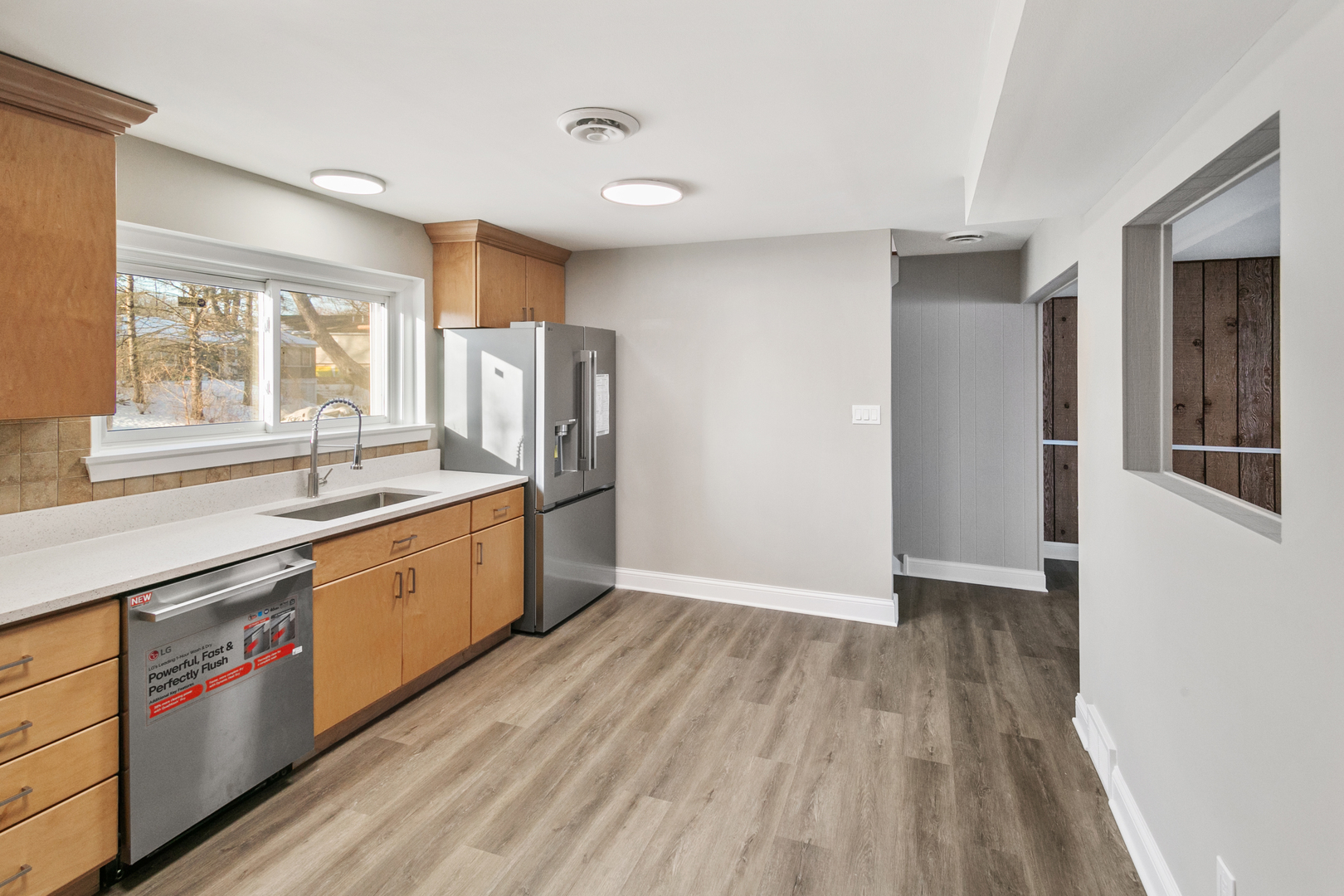 3312 W Lake Shore Drive