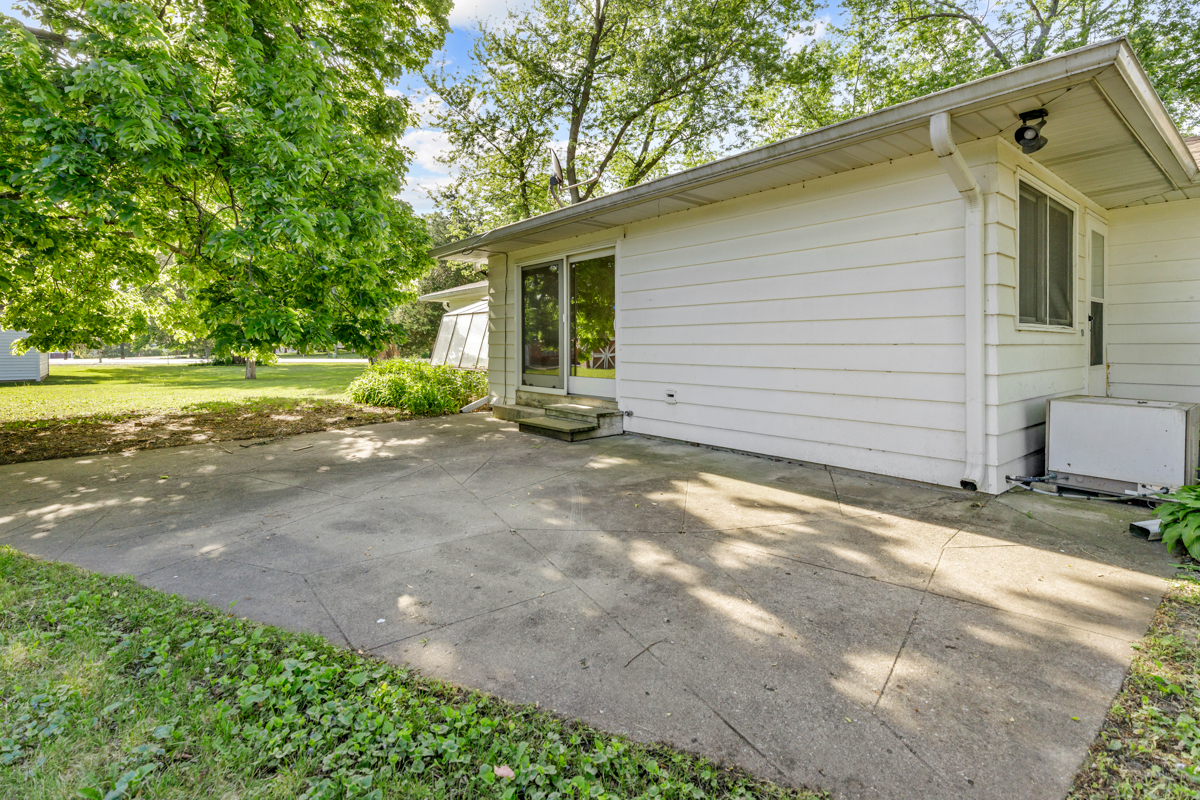 7624 Howe Road