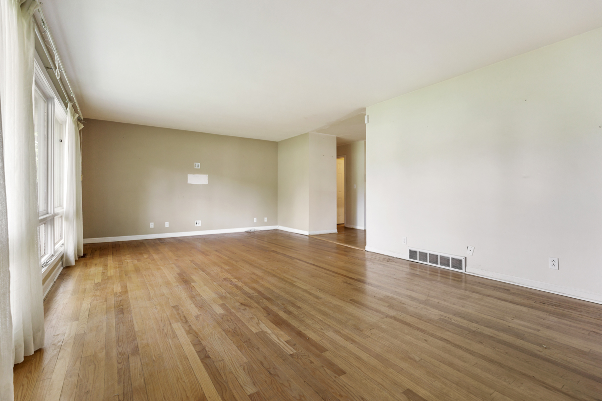 7624 Howe Road