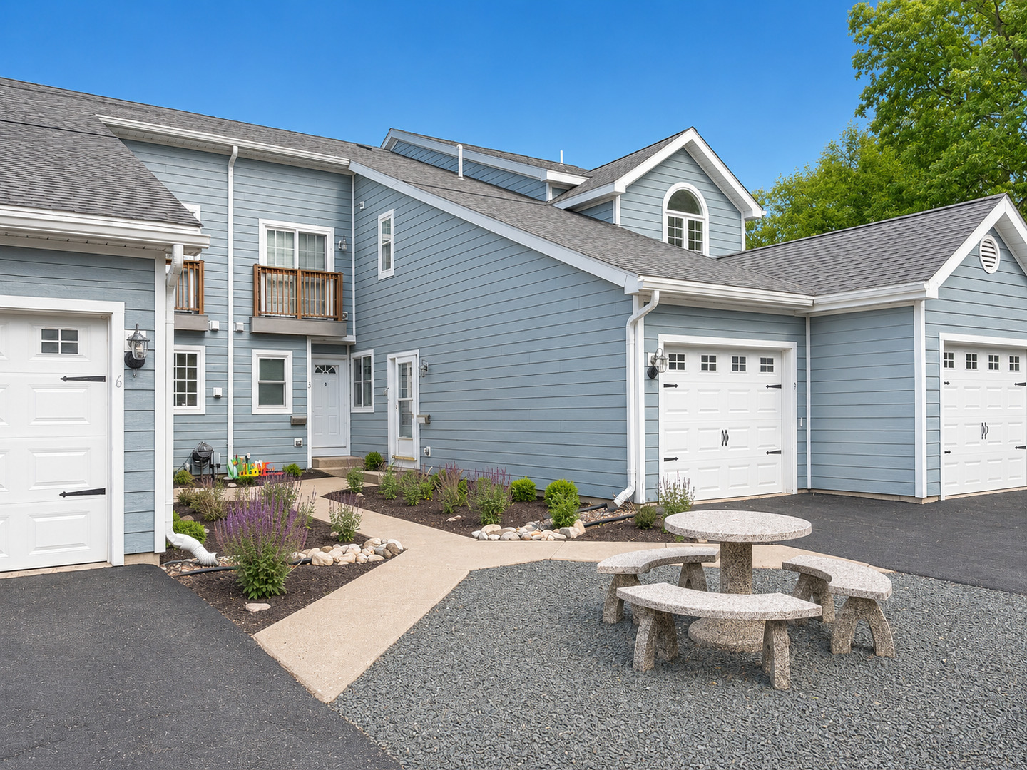 355 Havenwood Drive Unit: 3