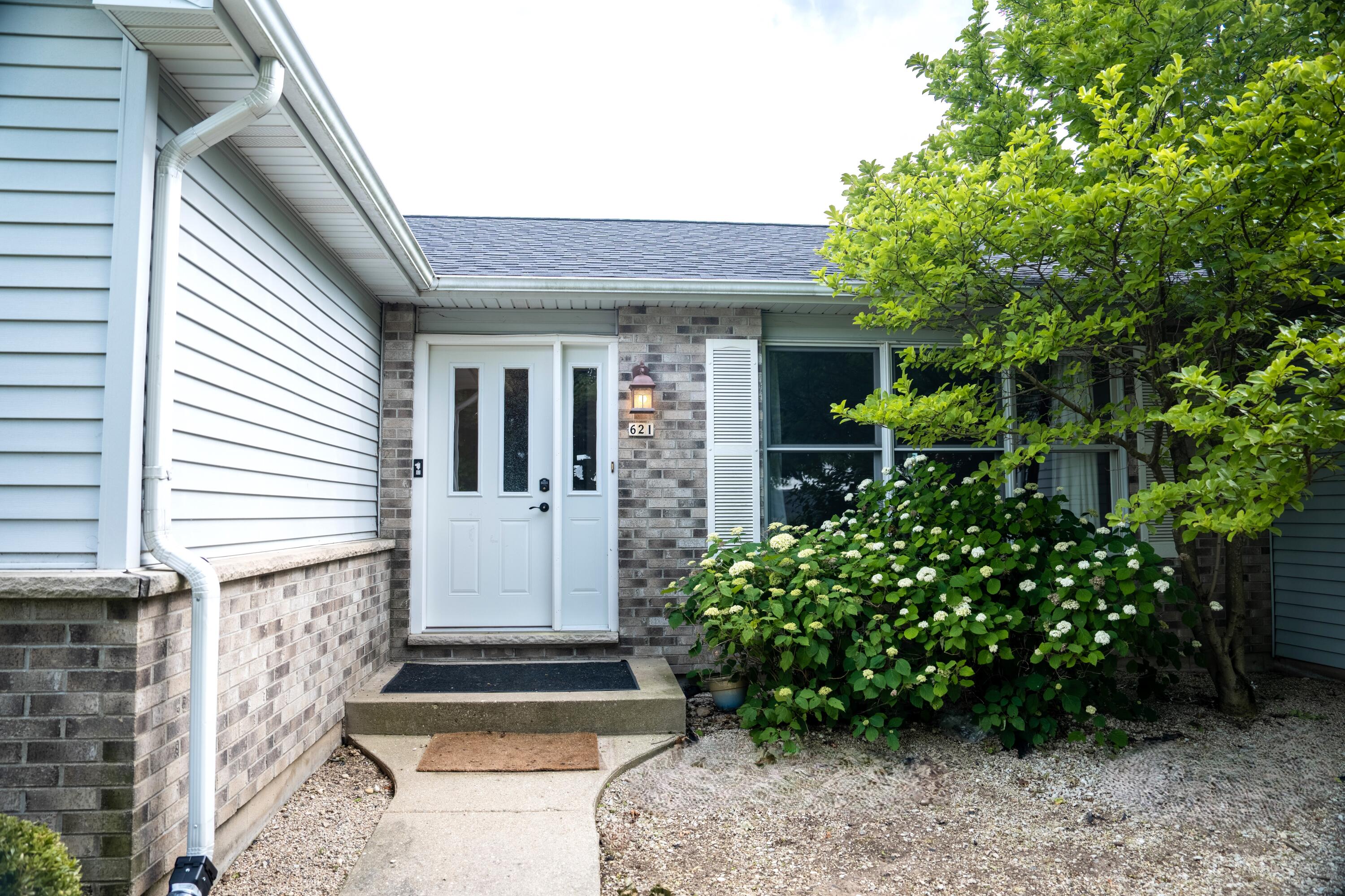 621 Devils Ln, Walworth