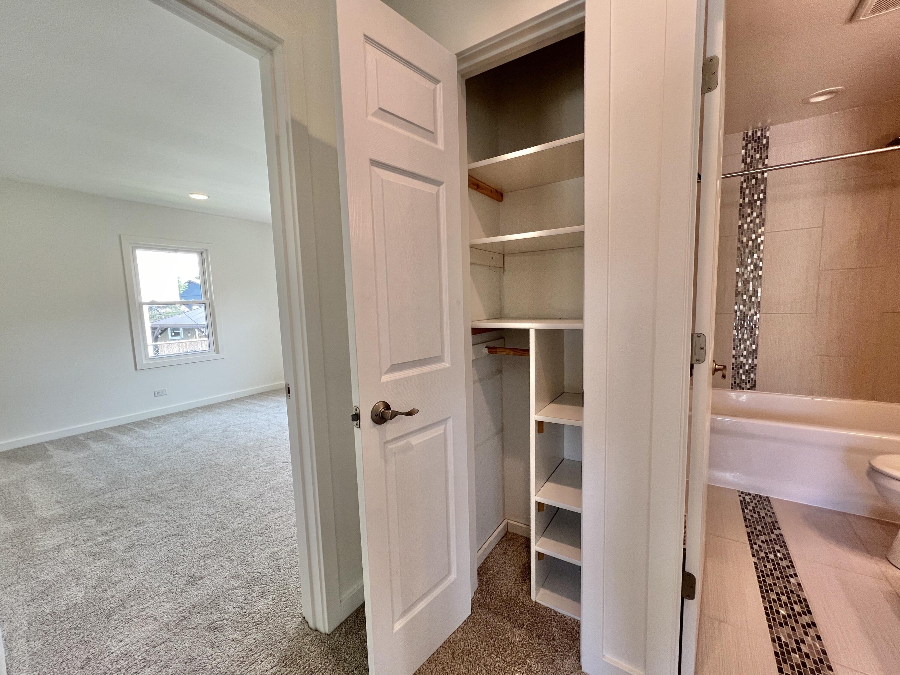 12615 Timber Ridge Dr, Pleasant Prairie