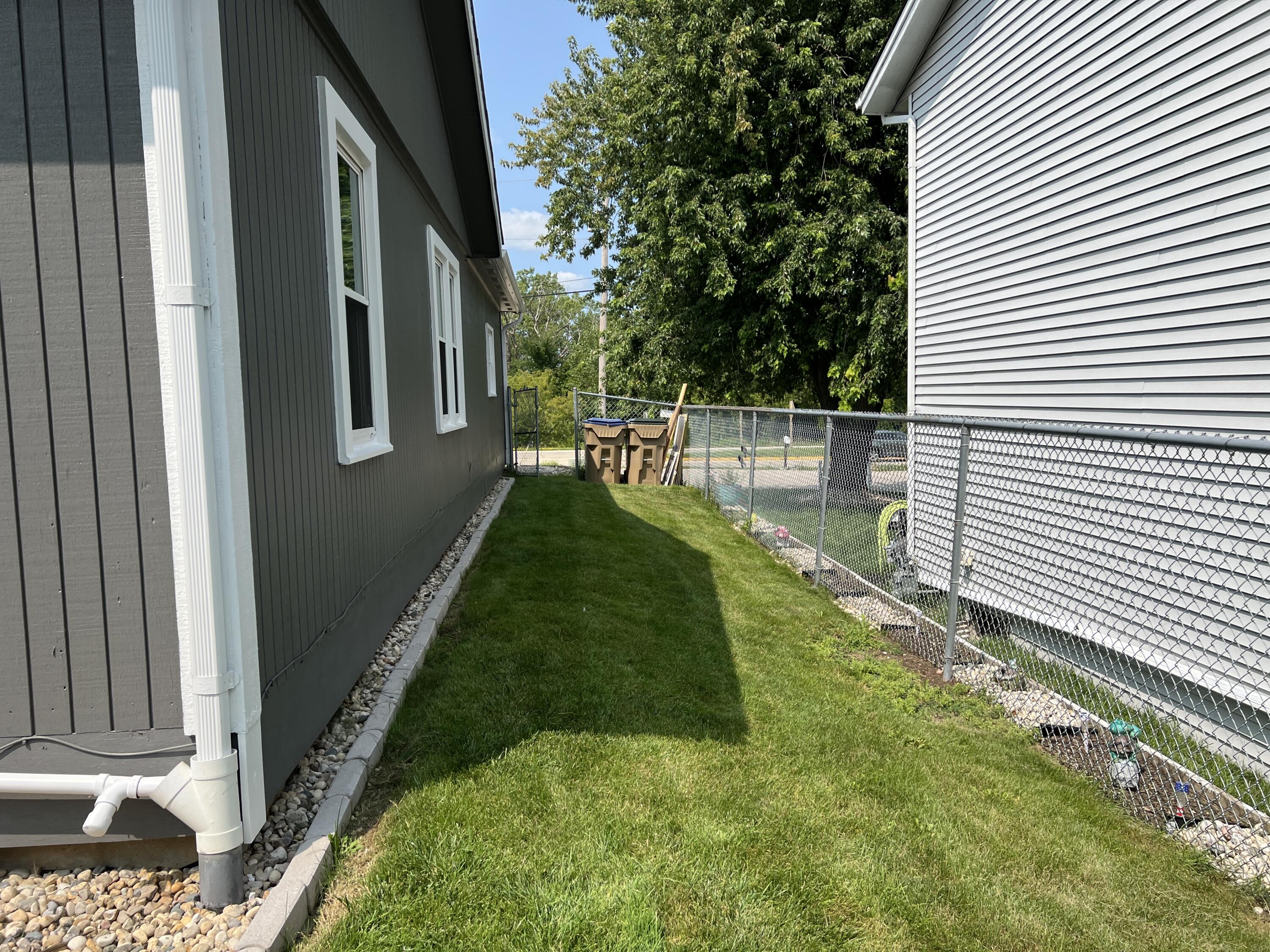 12615 Timber Ridge Dr, Pleasant Prairie