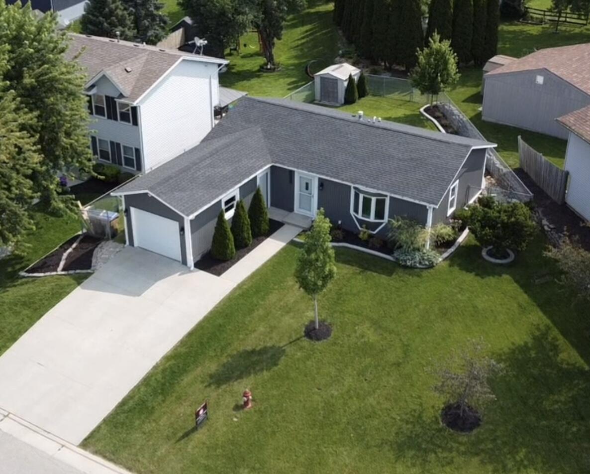 12615 Timber Ridge Dr, Pleasant Prairie