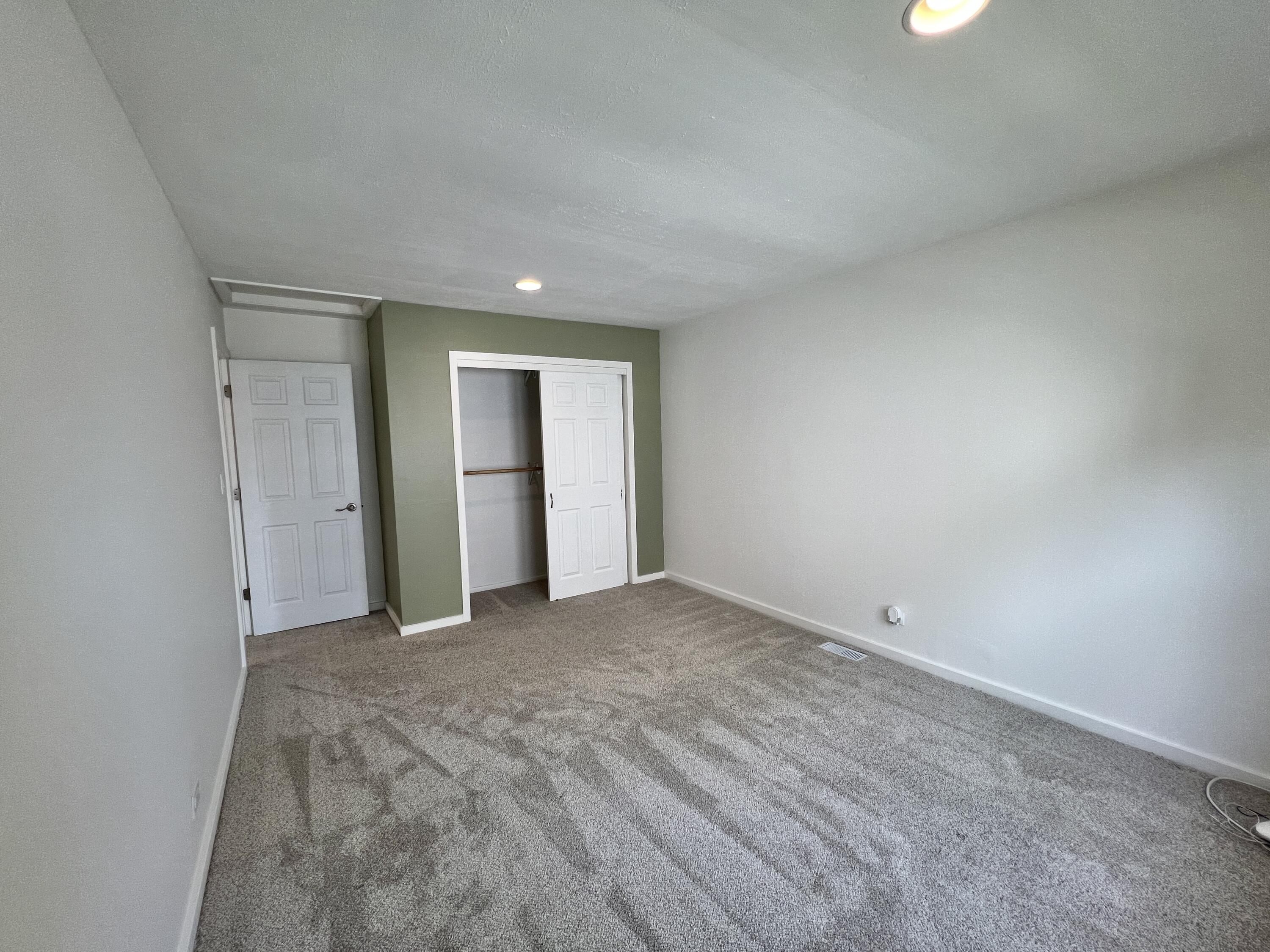 12615 Timber Ridge Dr, Pleasant Prairie