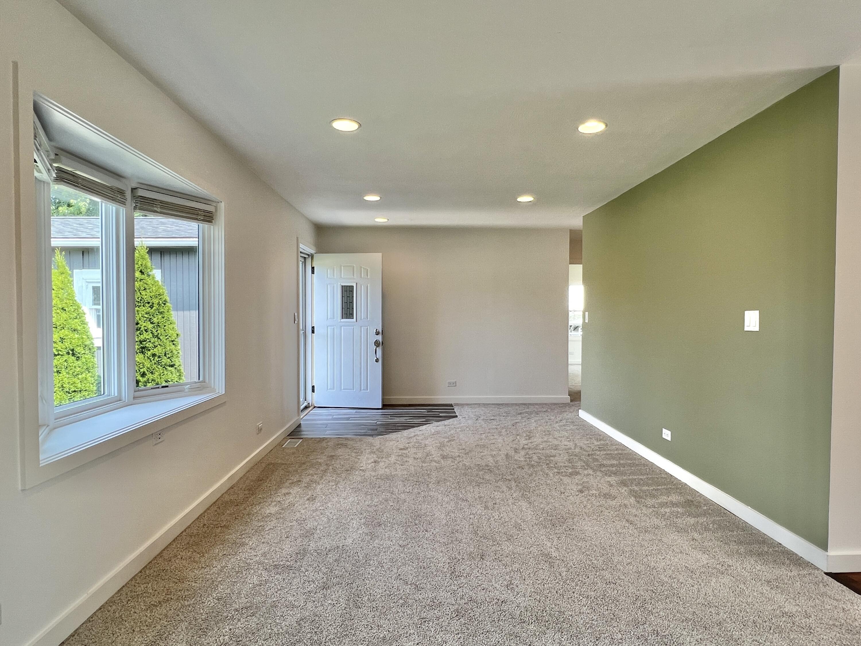 12615 Timber Ridge Dr, Pleasant Prairie