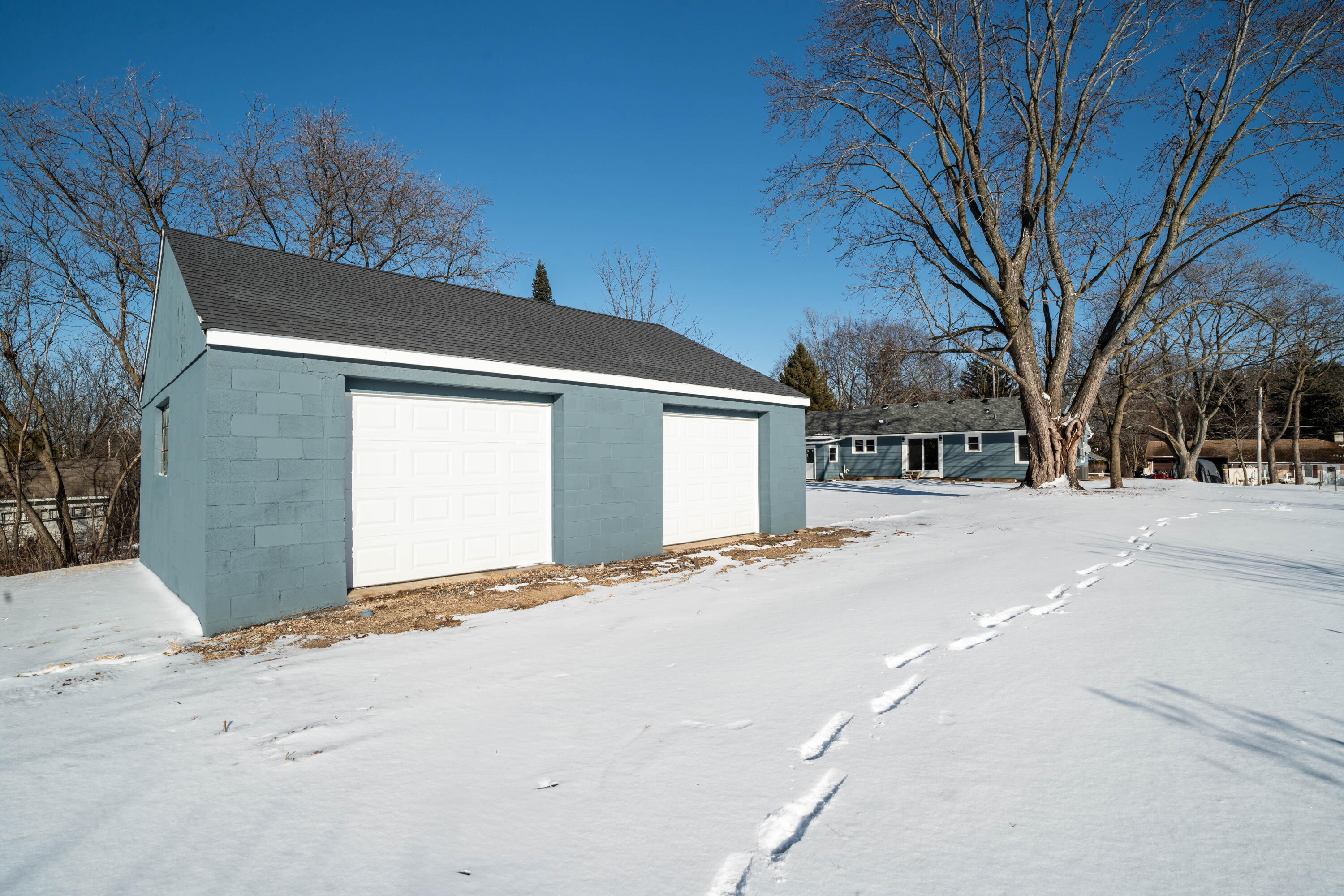 3365 S Johnson Rd, New Berlin