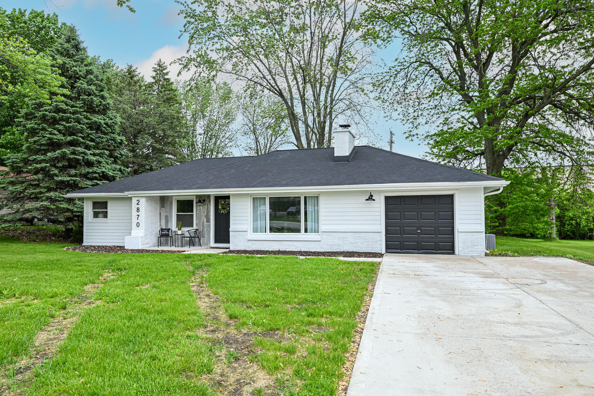 2870 S Calhoun Rd, New Berlin