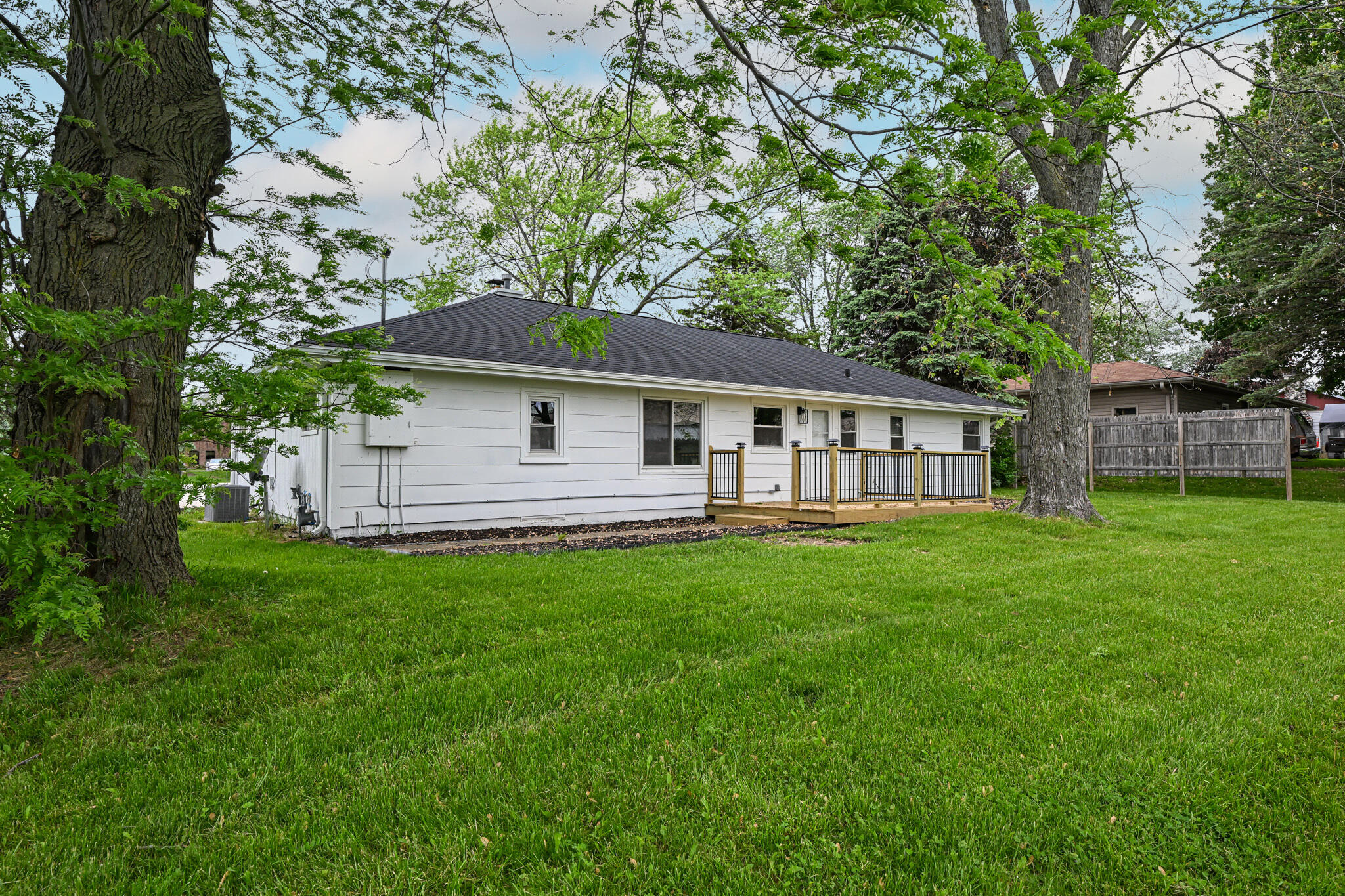 2870 S Calhoun Rd, New Berlin