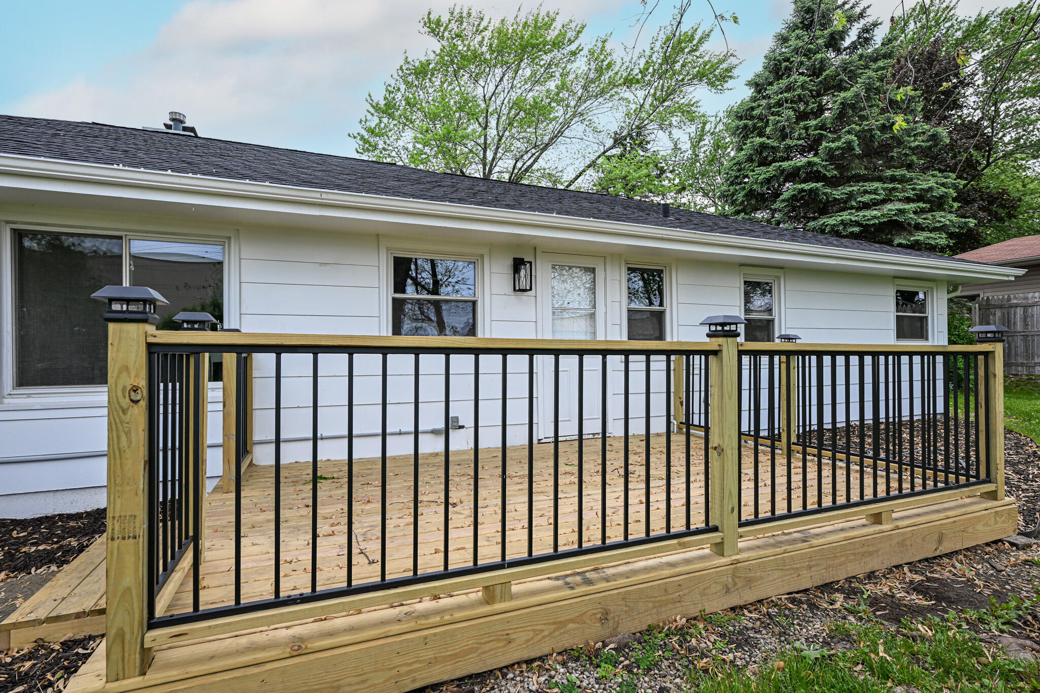 2870 S Calhoun Rd, New Berlin