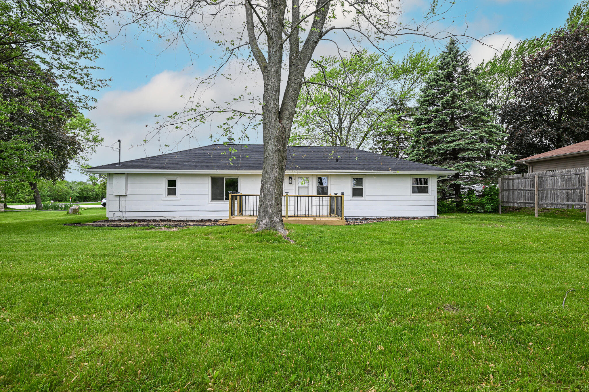 2870 S Calhoun Rd, New Berlin