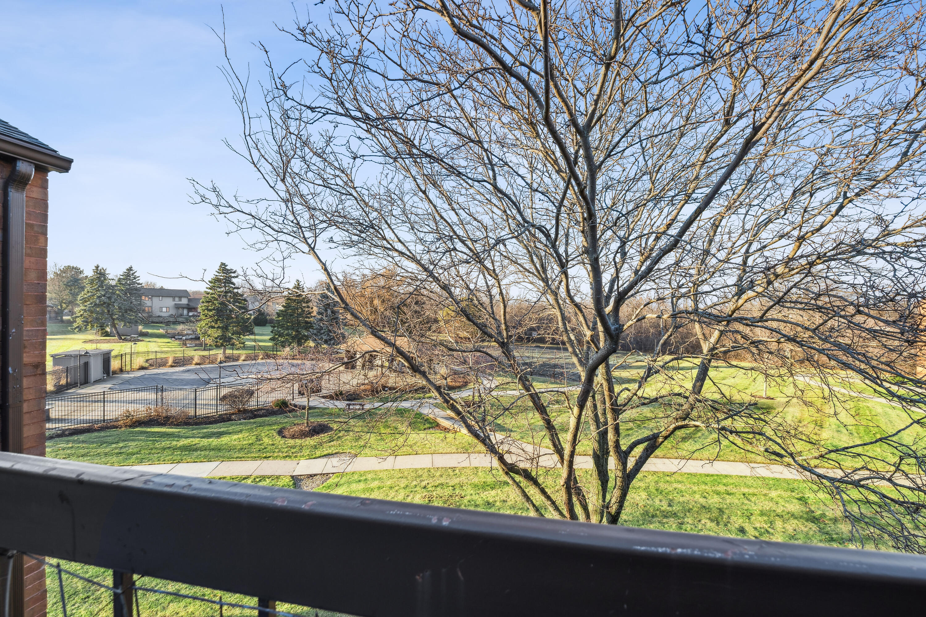 6100 W Stonehedge Dr, Unit 306, Greenfield
