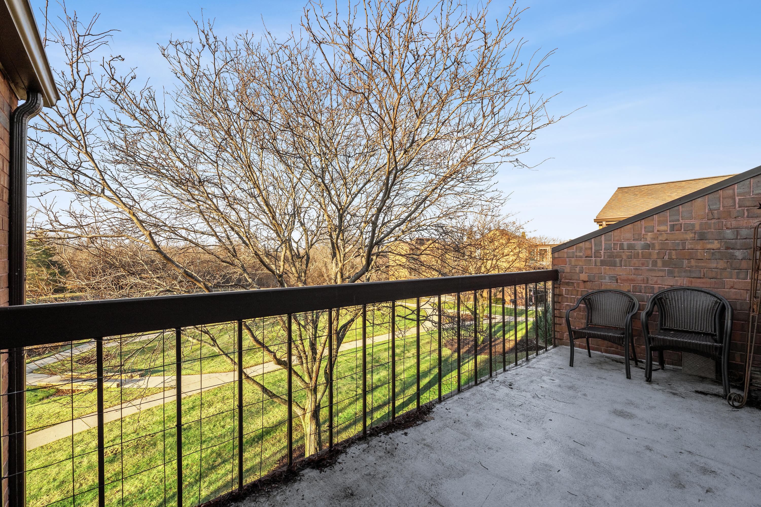 6100 W Stonehedge Dr, Unit 306, Greenfield
