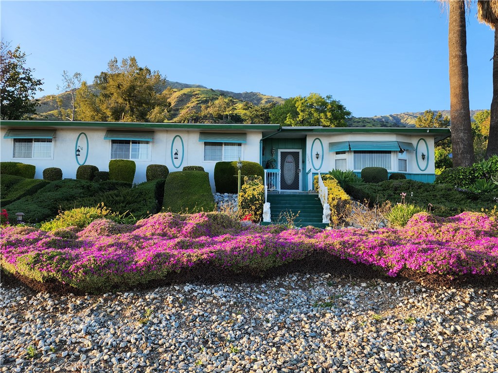 1123 W Sierra Madre Avenue