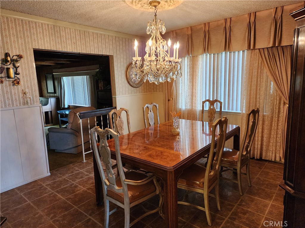 1123 W Sierra Madre Avenue