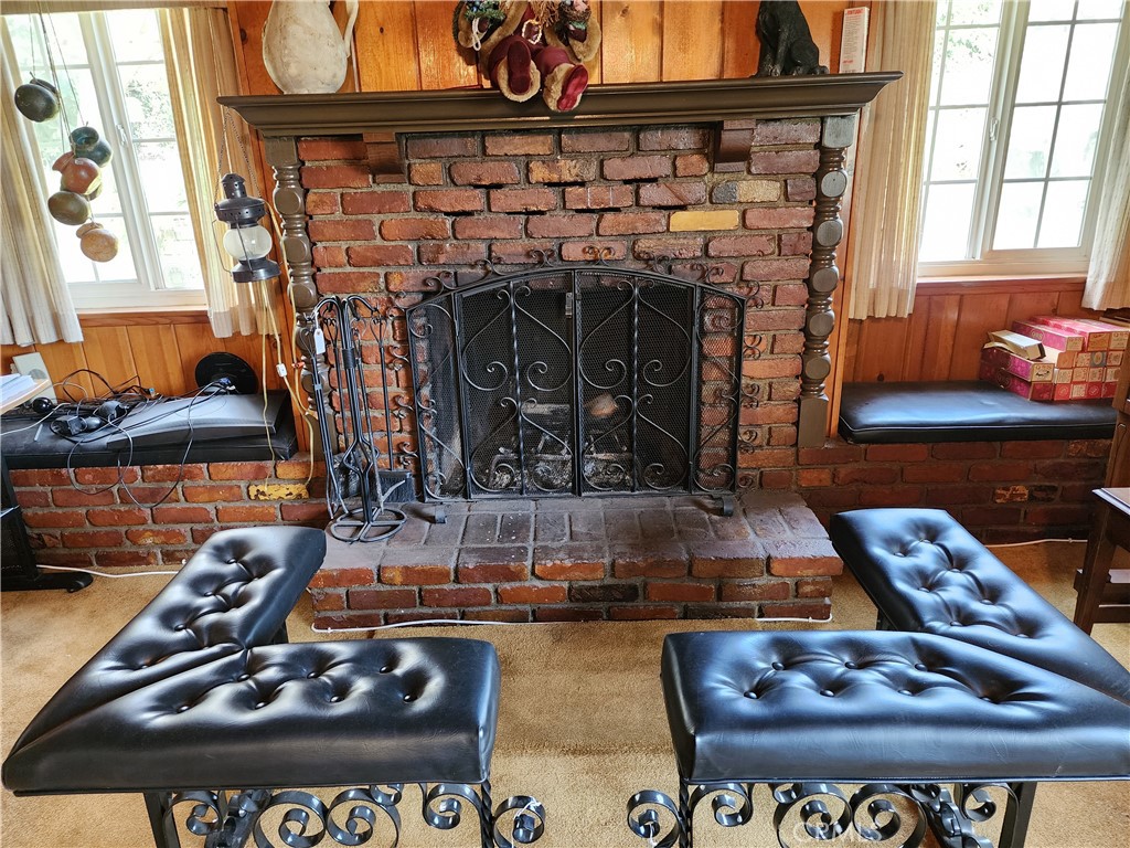 1123 W Sierra Madre Avenue