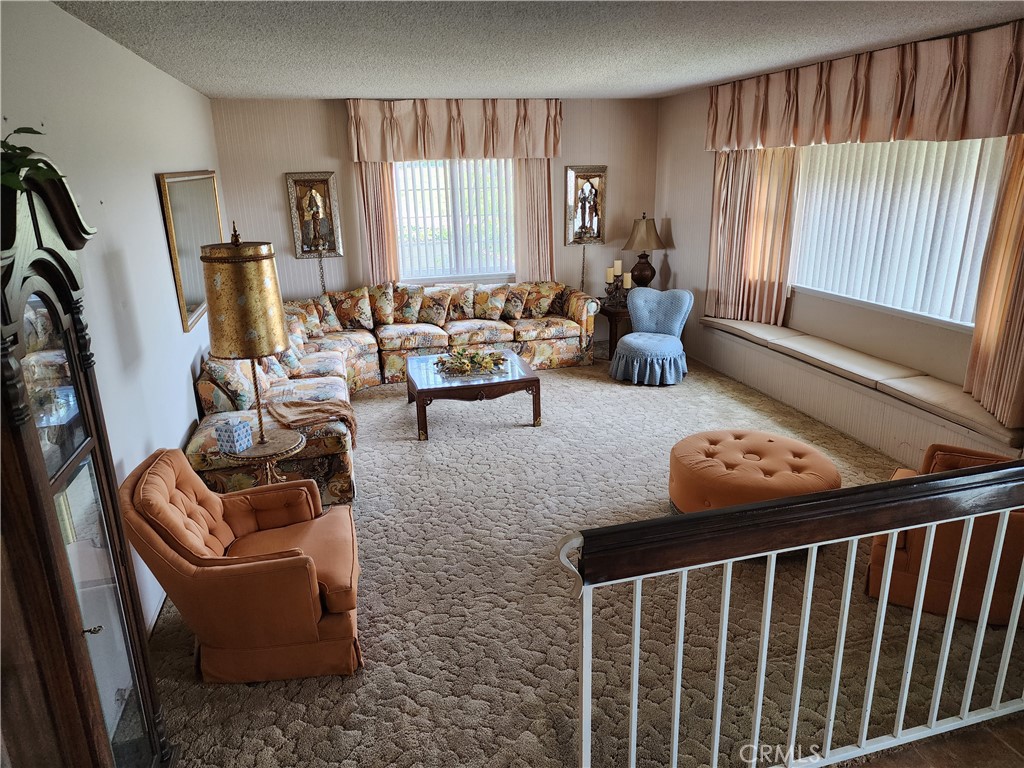 1123 W Sierra Madre Avenue