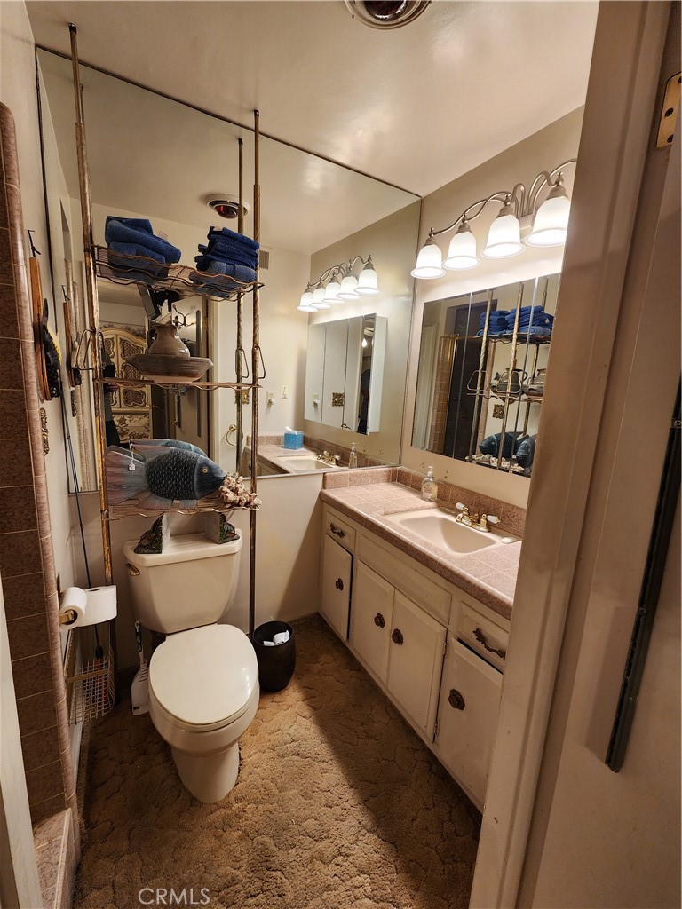 1123 W Sierra Madre Avenue