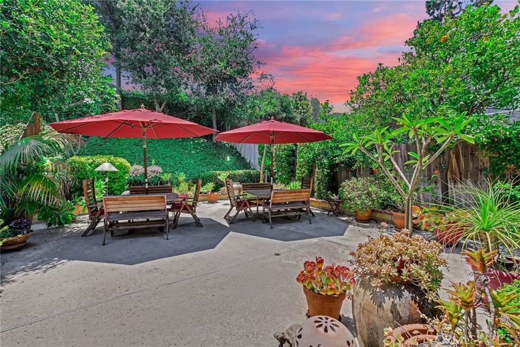 1946 E Rancho Culebra Drive