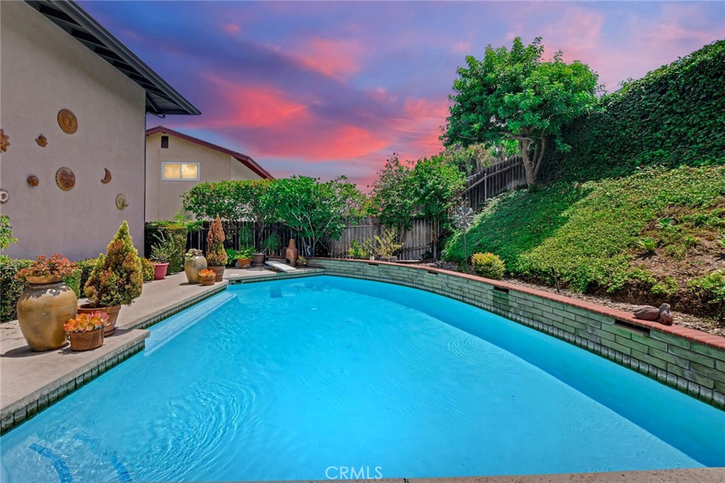 1946 E Rancho Culebra Drive