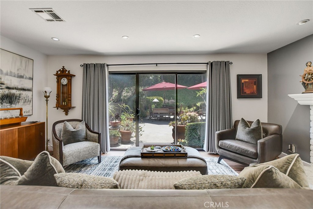1946 E Rancho Culebra Drive