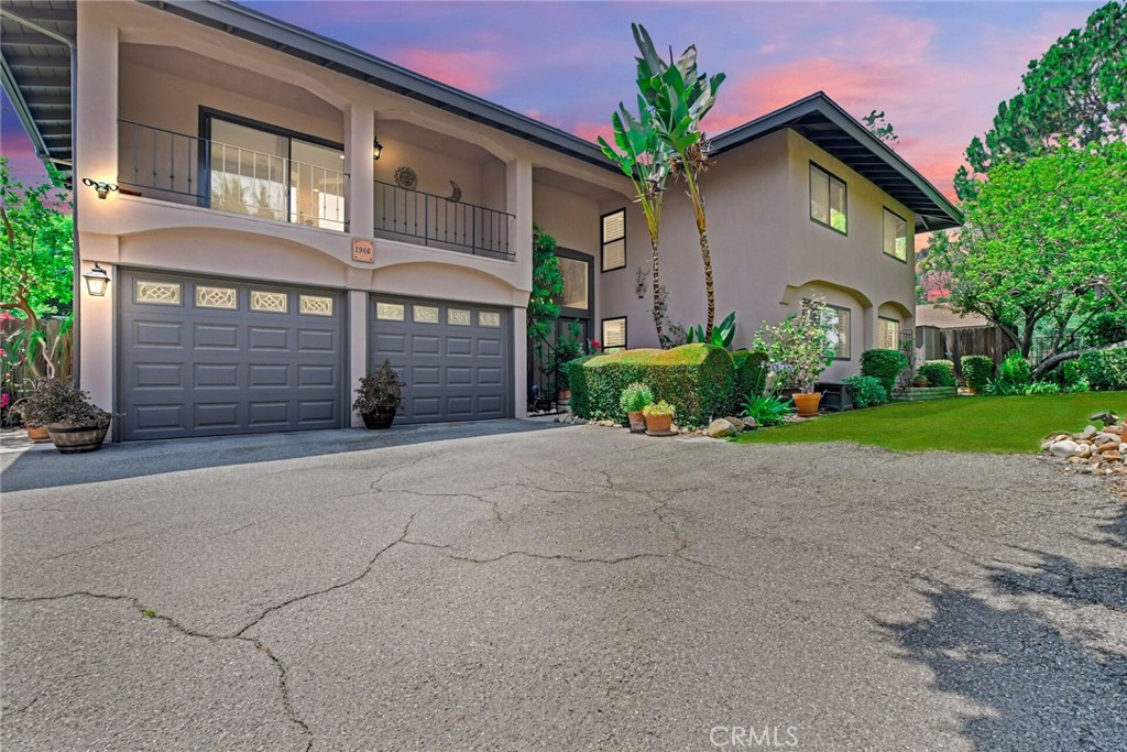 1946 E Rancho Culebra Drive
