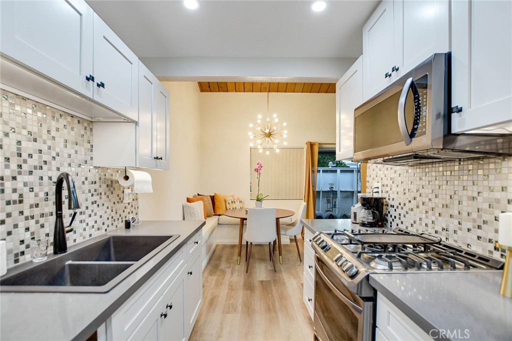 1370 W 8th Street