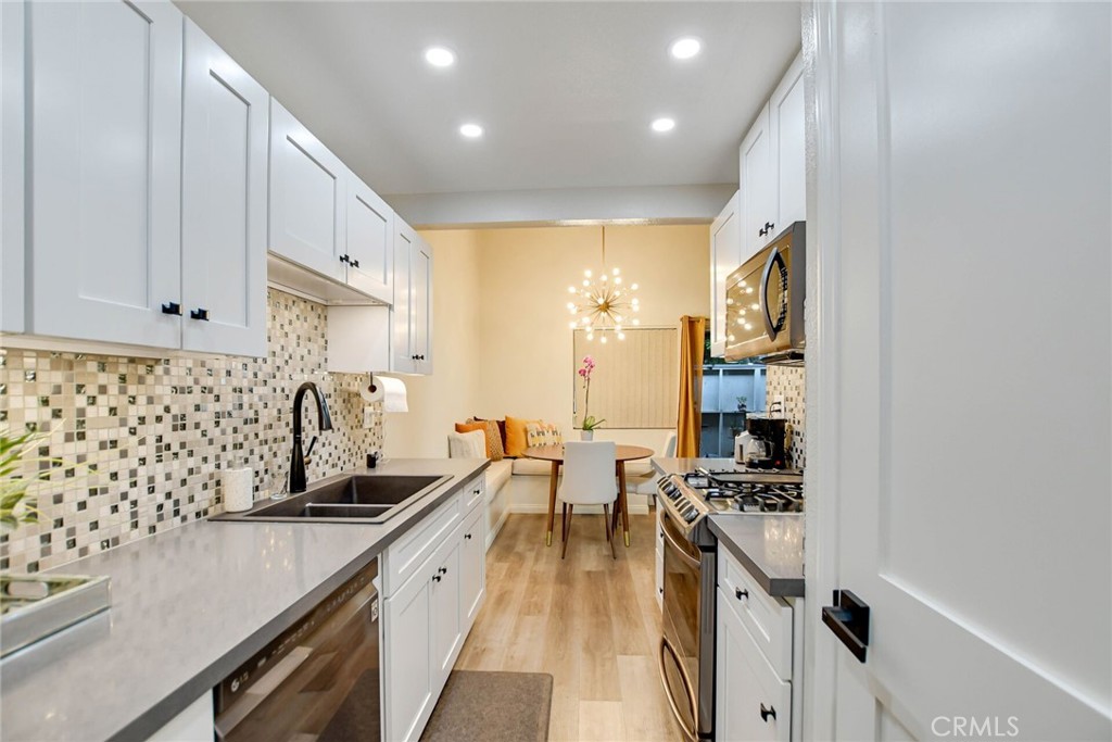1370 W 8th Street