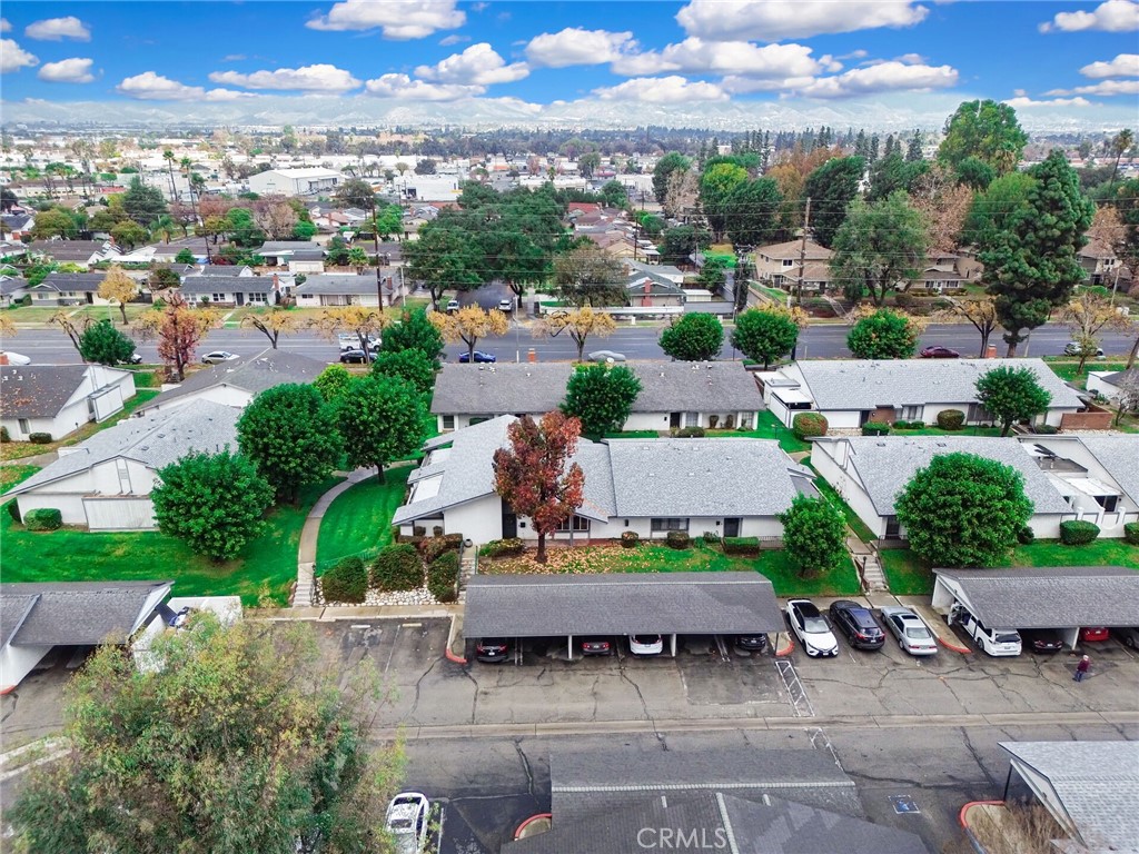 1370 W 8th Street