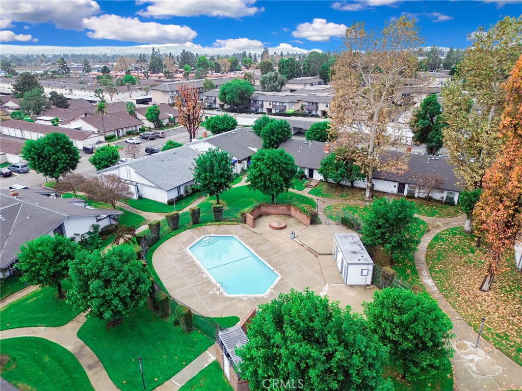 1370 W 8th Street