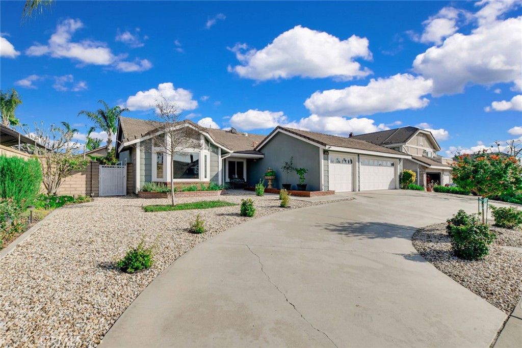 4744 Esperanza Drive
