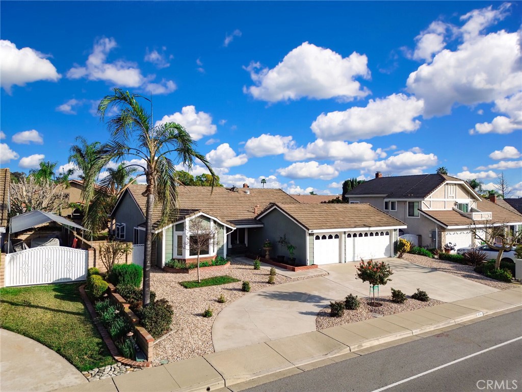 4744 Esperanza Drive