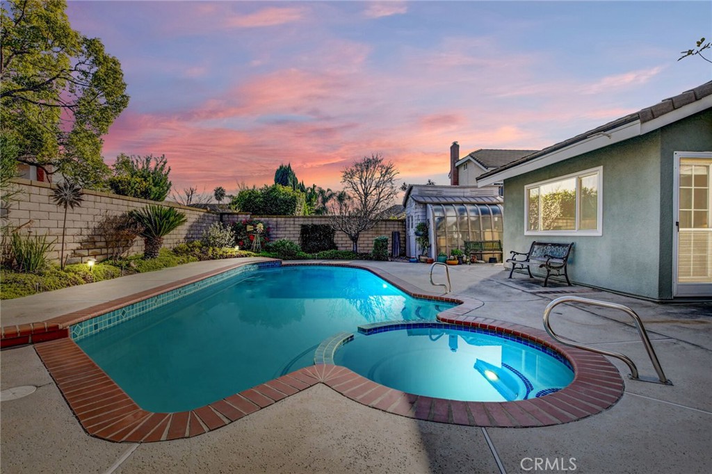 4744 Esperanza Drive