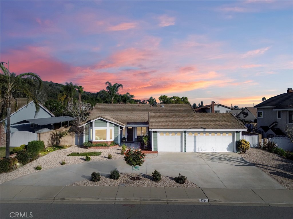 4744 Esperanza Drive