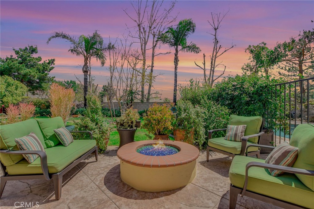 6179 Golden Trails Avenue