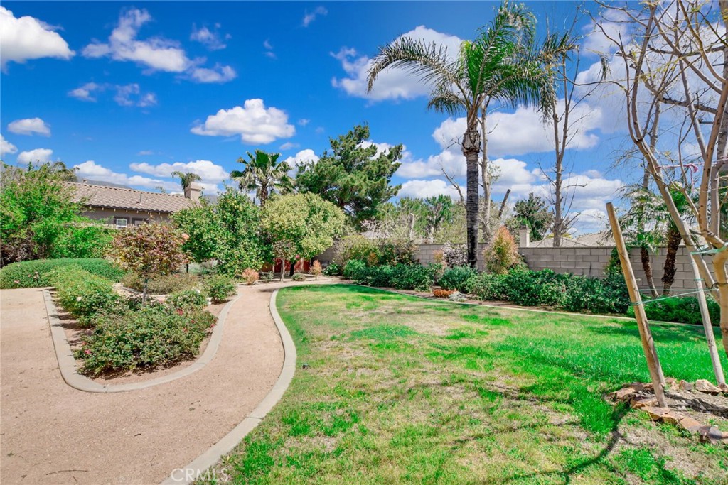 6179 Golden Trails Avenue