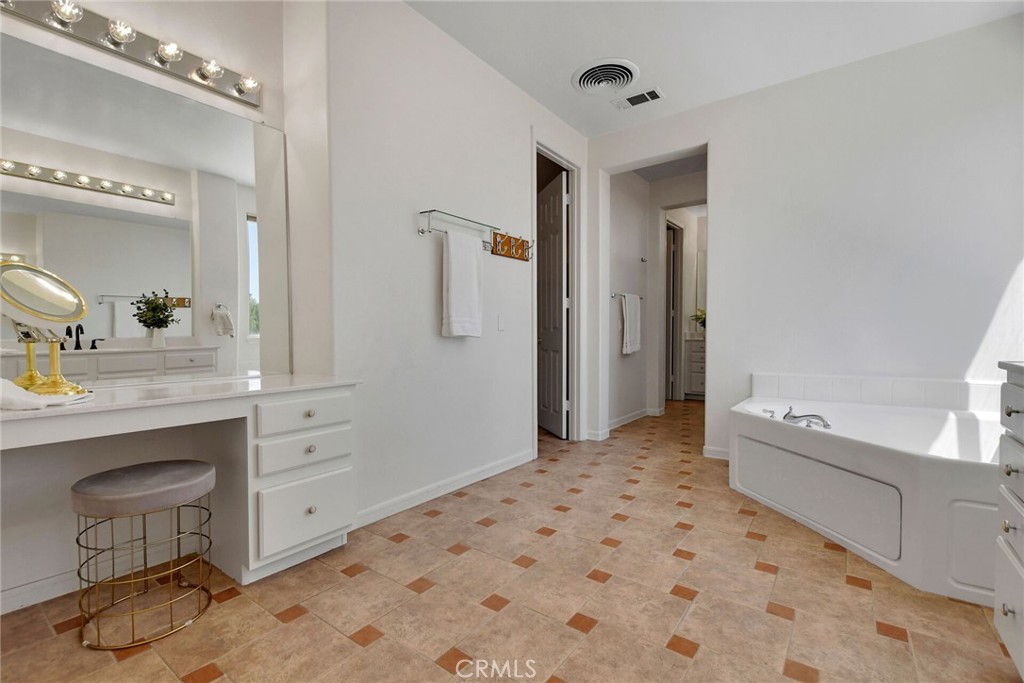 6179 Golden Trails Avenue