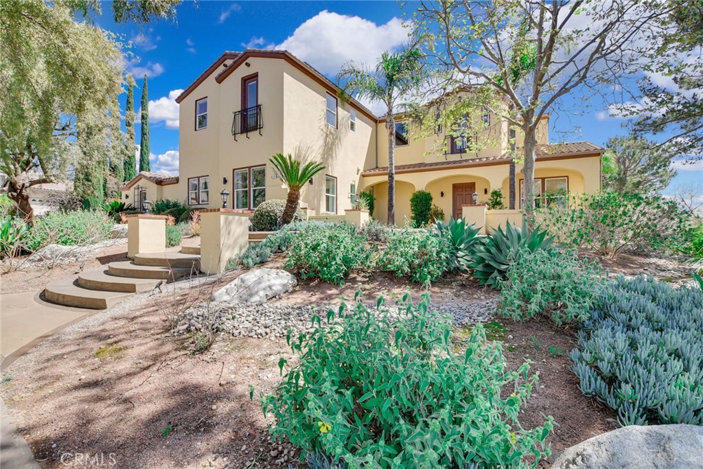 6179 Golden Trails Avenue