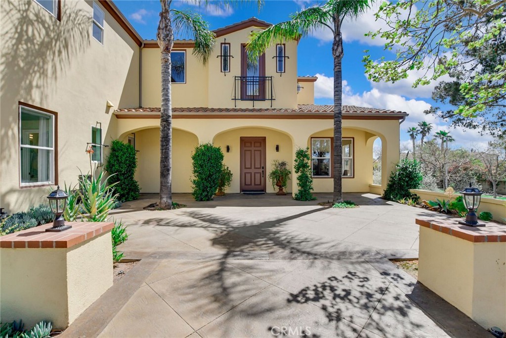 6179 Golden Trails Avenue