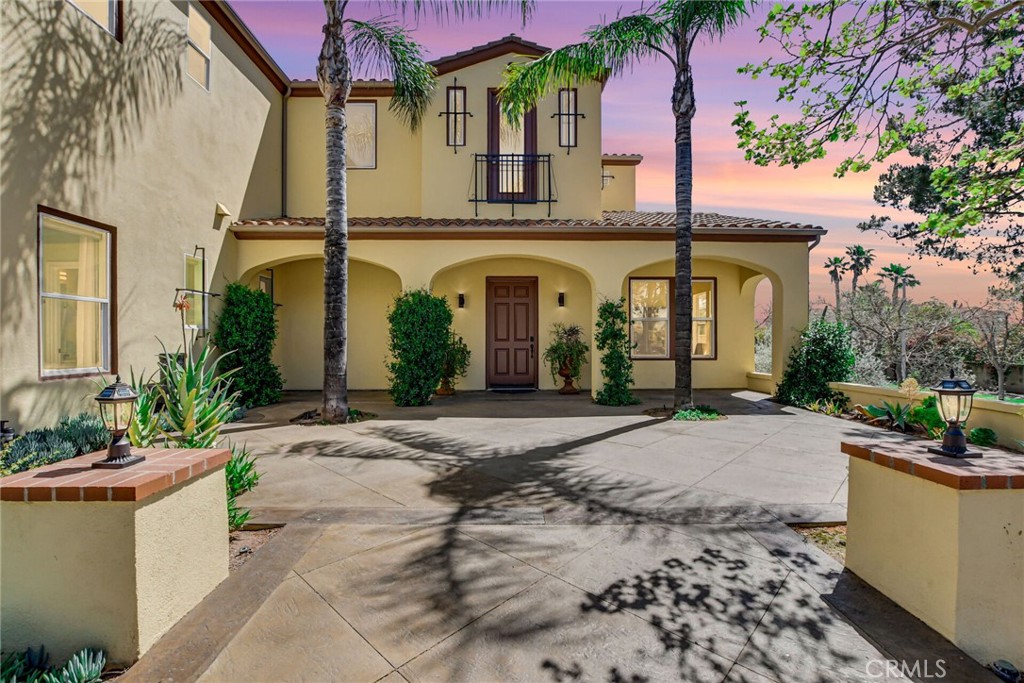 6179 Golden Trails Avenue