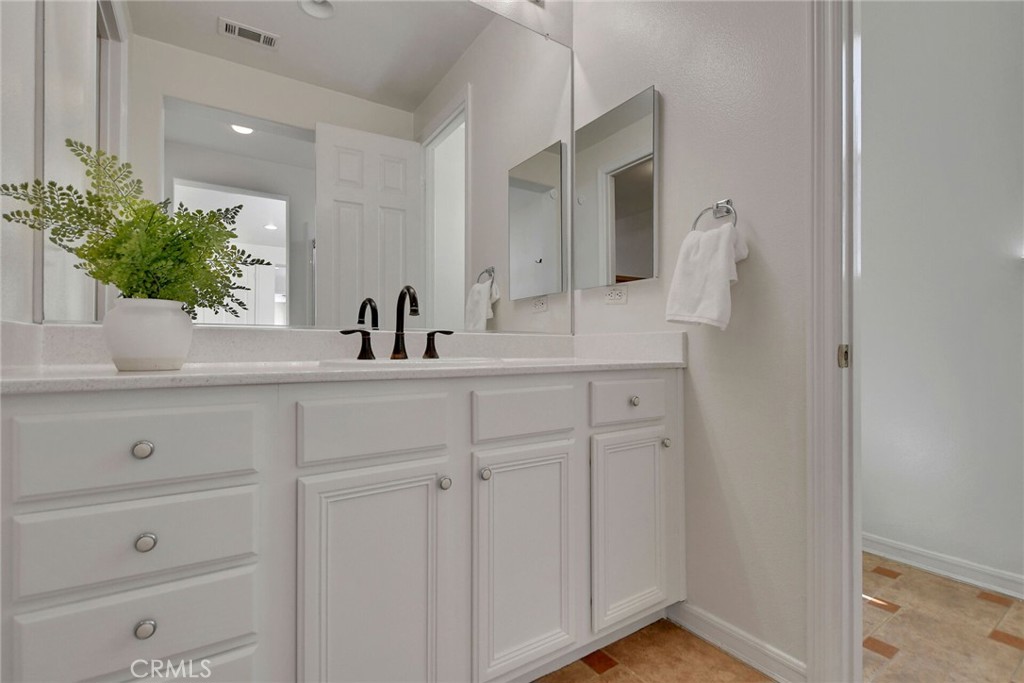 6179 Golden Trails Avenue