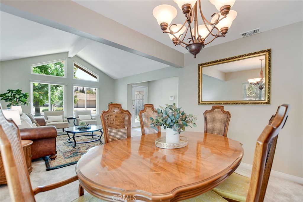 801 Avenida Loma