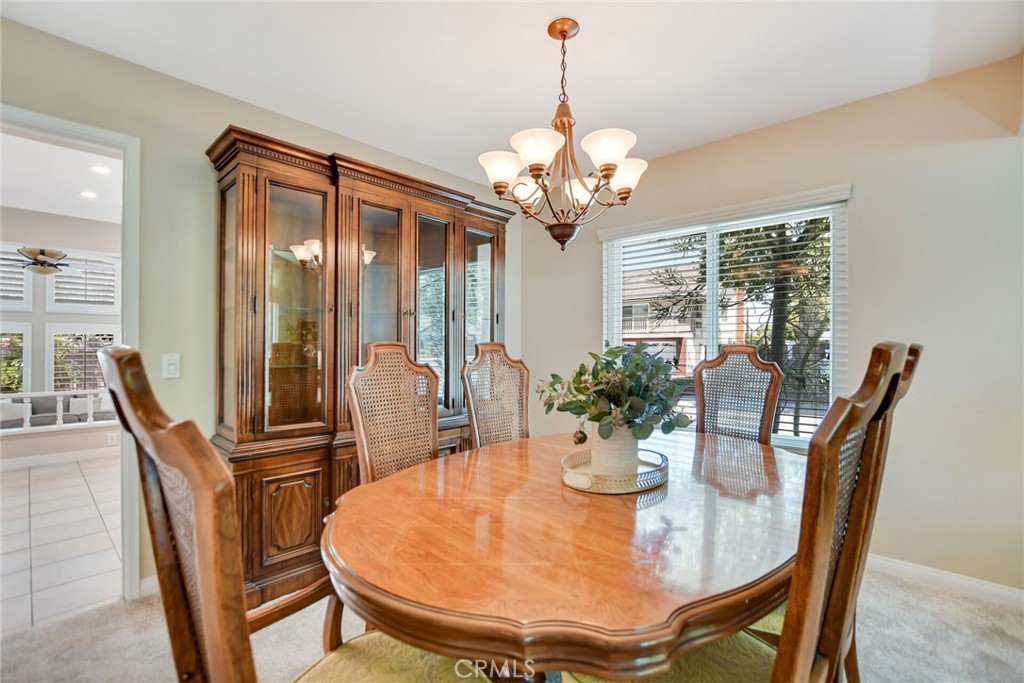801 Avenida Loma