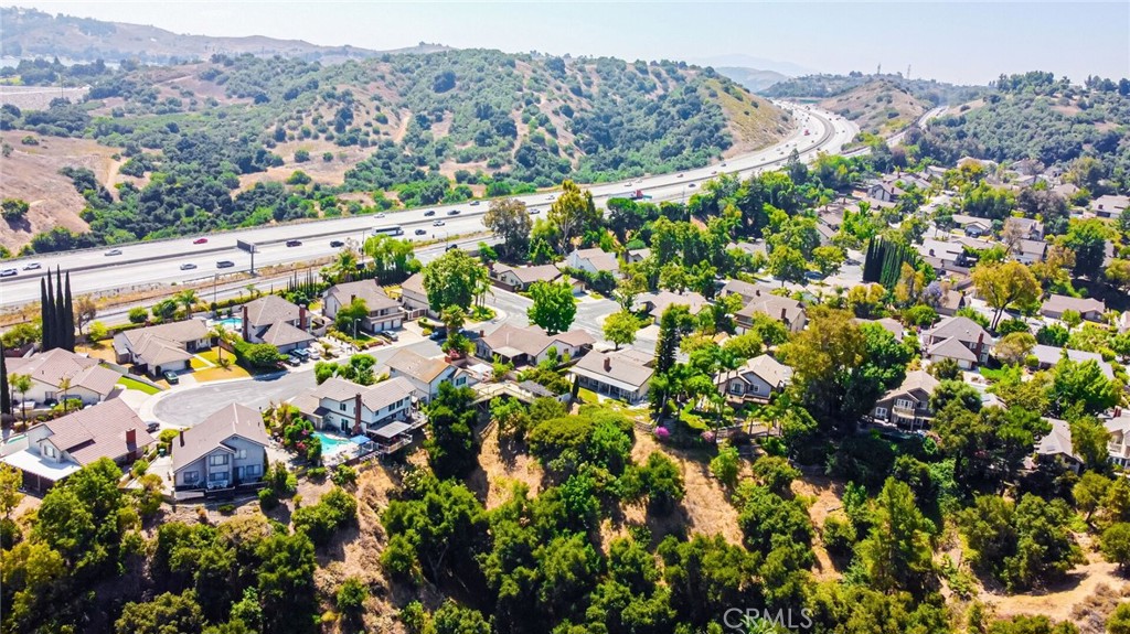 801 Avenida Loma